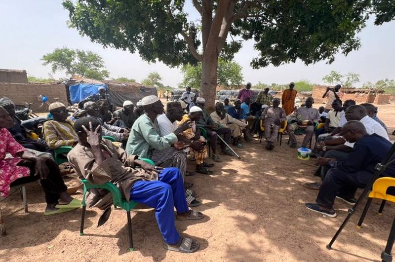 Aide humanitaire au Burkina : Un centre universitaire jésuite offre des vivres et des vêtements aux déplacés de Pabré